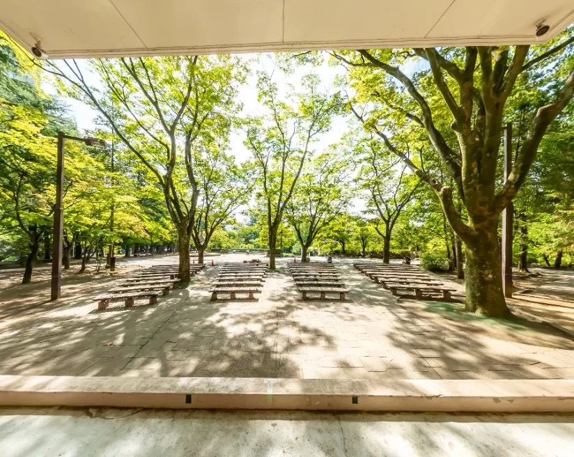 勾当台公園 野外音楽堂 ステージ